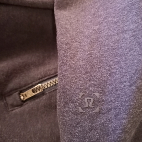 Men's Lululemon Sweater - Picture 2 of 3